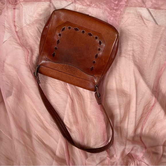 ✨ vintage 1970s leather bag - Picture 2 of 6